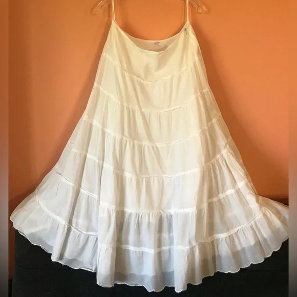 Gorgeous Skirt for Summer - Picture 2 of 8